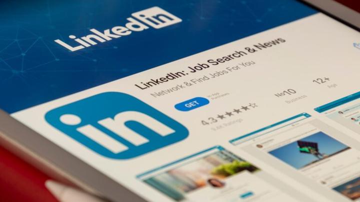 Cover image for The Benefits of LinkedIn for Content Creators