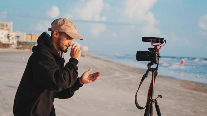 Cover image for Why Vlogging is Successful